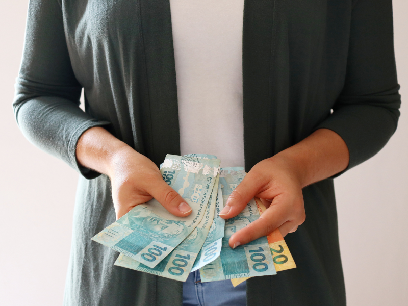 qual a diferença entre financiamento e empréstimo e quais os benefícios